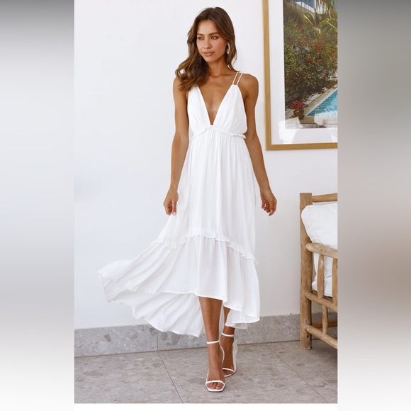Dresses & Skirts - NWT white midi dress small